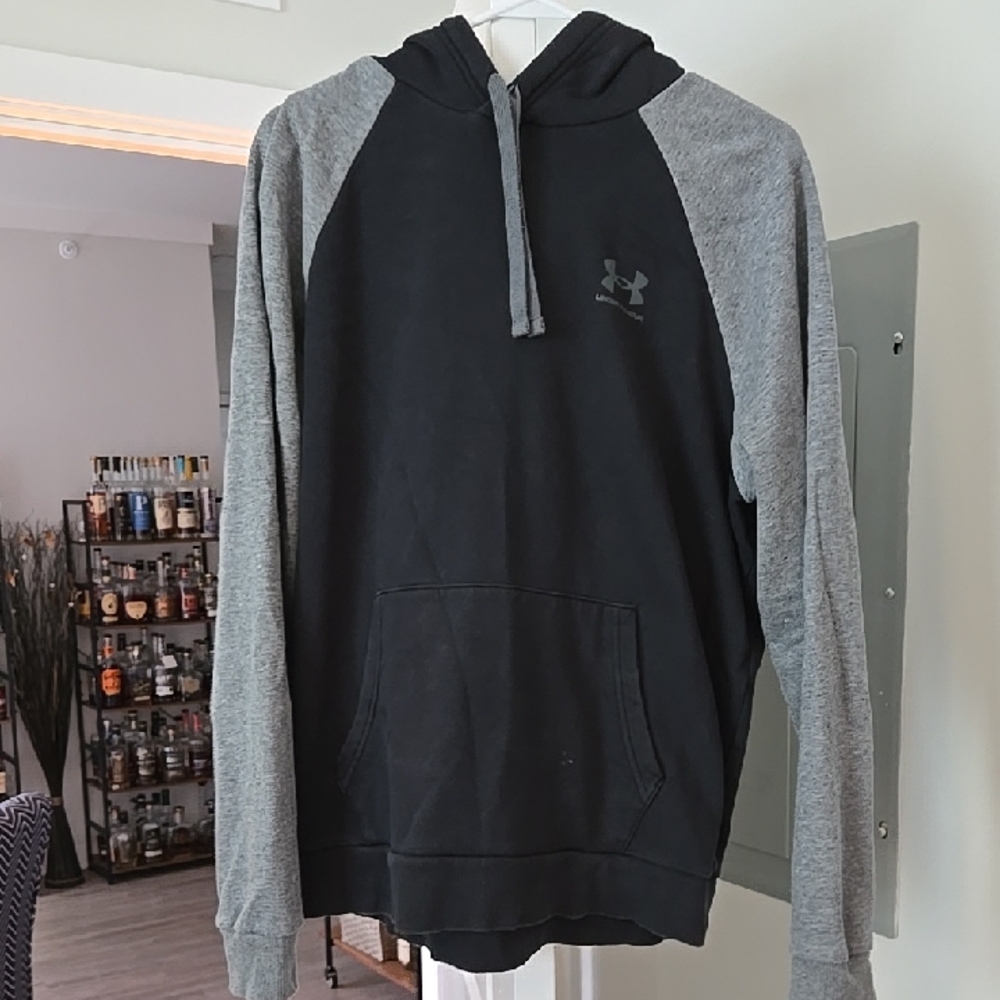 Under Armour Men's Black and Gray Hoodie